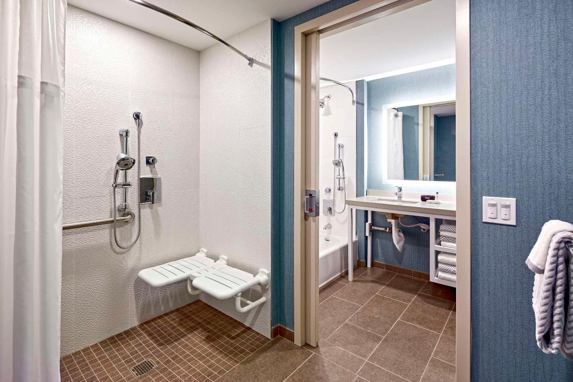 Anaheim Resort Suites interior in Anaheim, CA — gallery photo 2