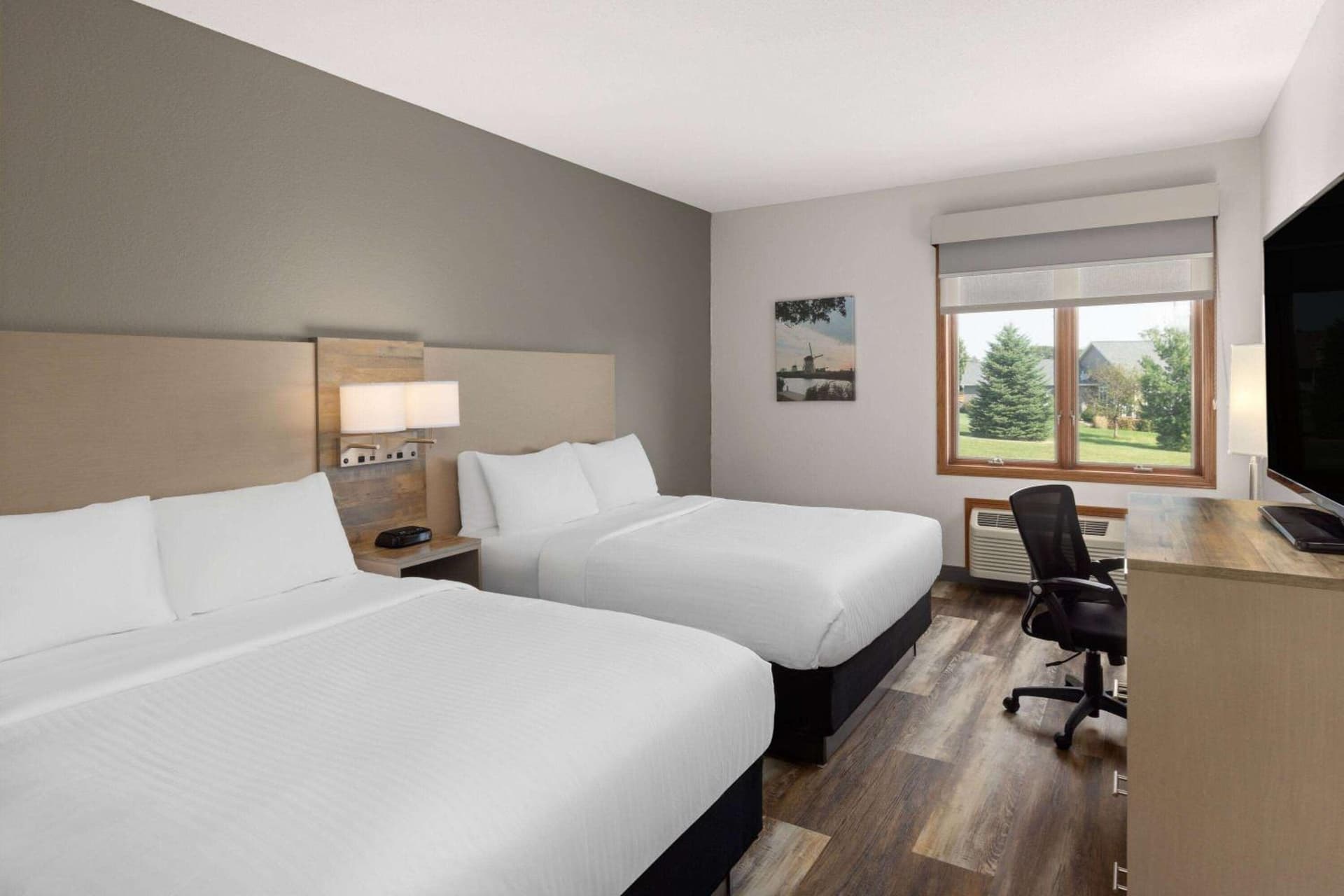 Links Bos Landen Hotel & Spa of Pella, Trademark by Wyndham property views in Pella, IA — gallery photo 3