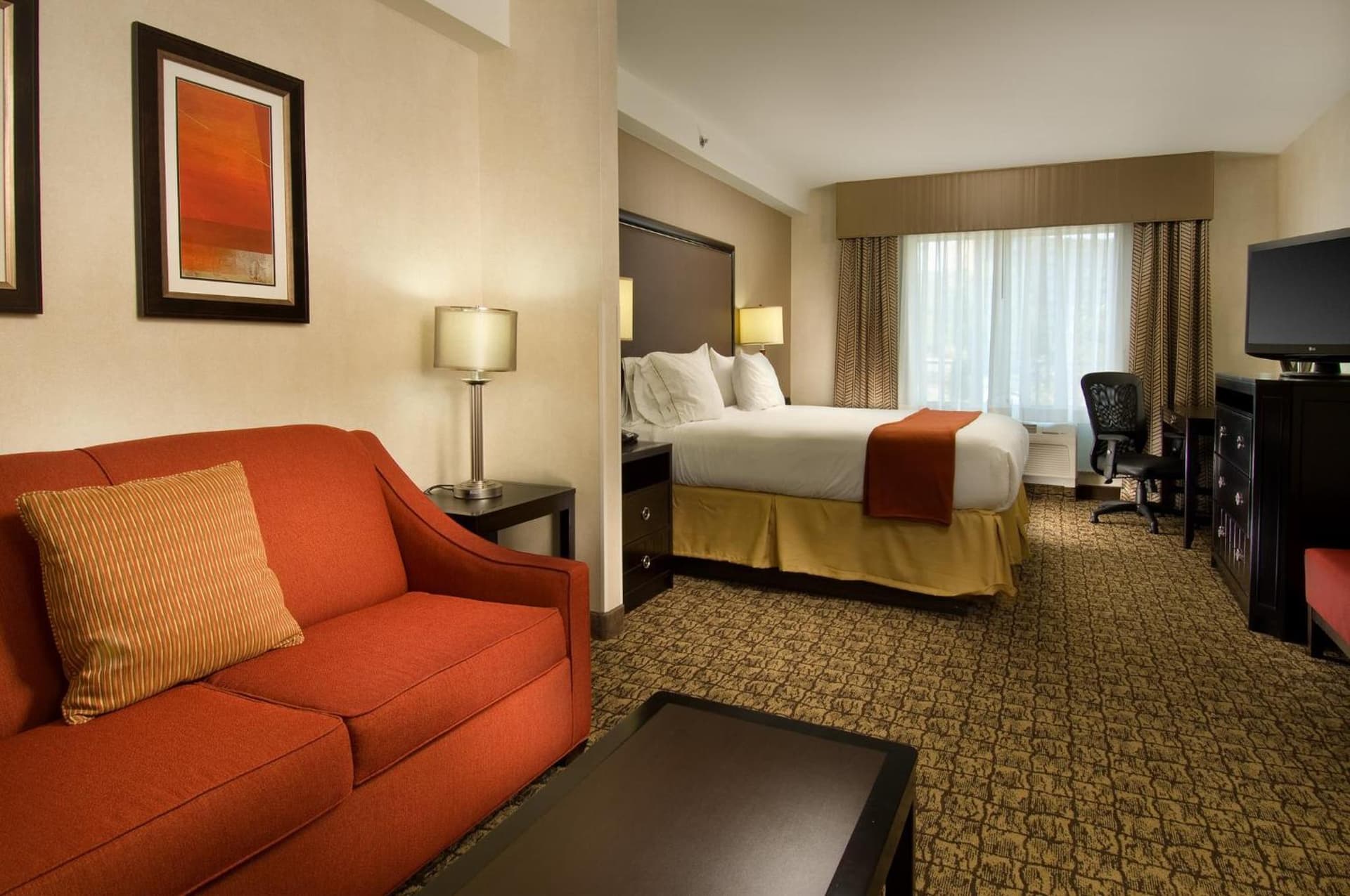Holiday Inn Express & Suites Alexandria - Fort Belvoir by IHG gallery photo in Alexandria, VA — image 14