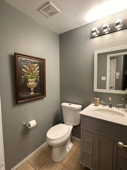 Lake Front Home, around 15 minutes drive to AT&T and Epic Water property views in Grand Prairie, TX — gallery photo 3