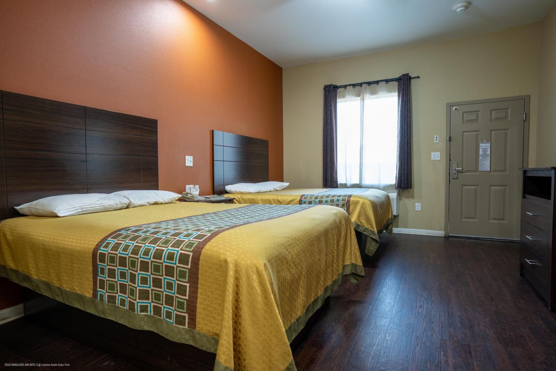 Texas Bungalows Hotel & Hotel Que at Lakeline Austin Cedar Park interior in Cedar Park, TX — gallery photo 2