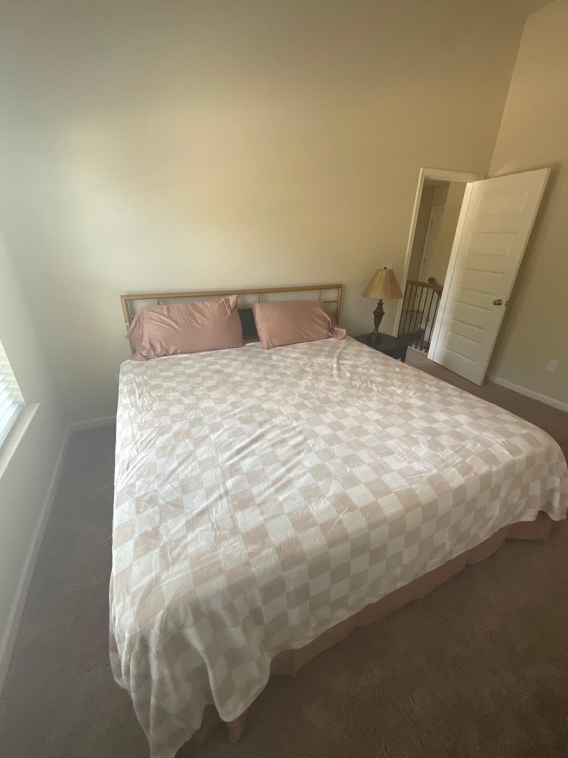 Comfy, Cozy Rooms in Stonecrest - WOMEN ONLY - NO KIDS interior in Collinsville — gallery photo 2
