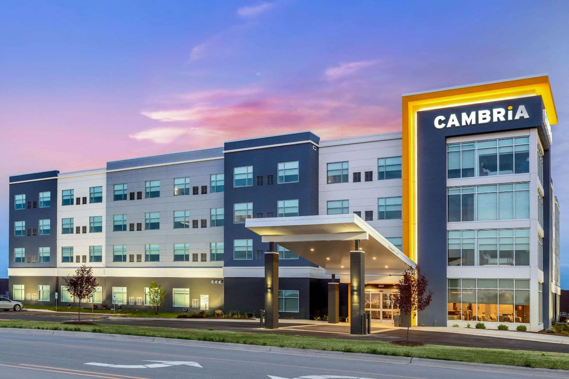 Holiday Inn Express Bettendorf - Davenport NE by IHG featured exterior or lobby in Bettendorf, IA — similar hotel