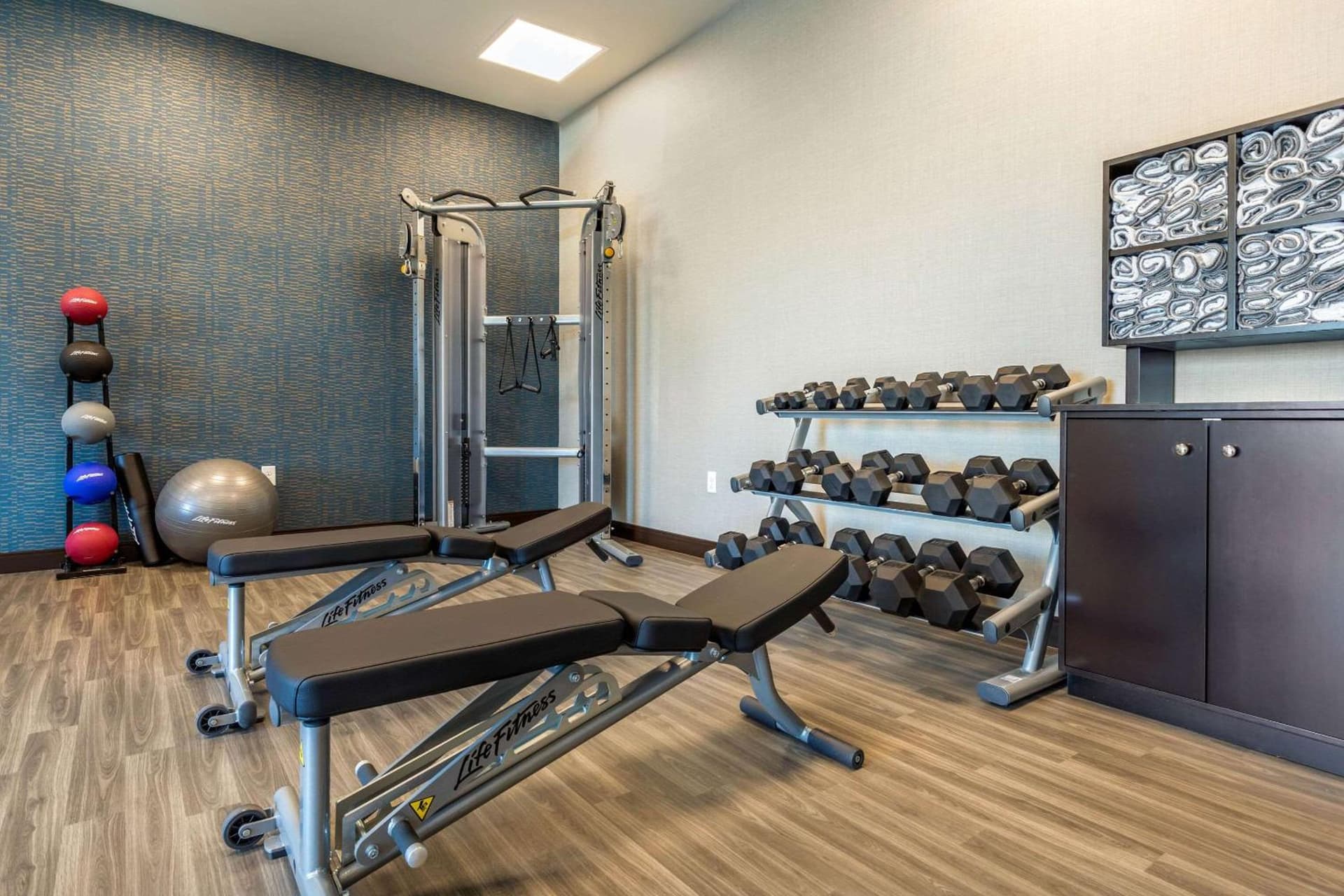 Holiday Inn Express Bettendorf - Davenport NE by IHG gallery photo in Bettendorf, IA — image 65