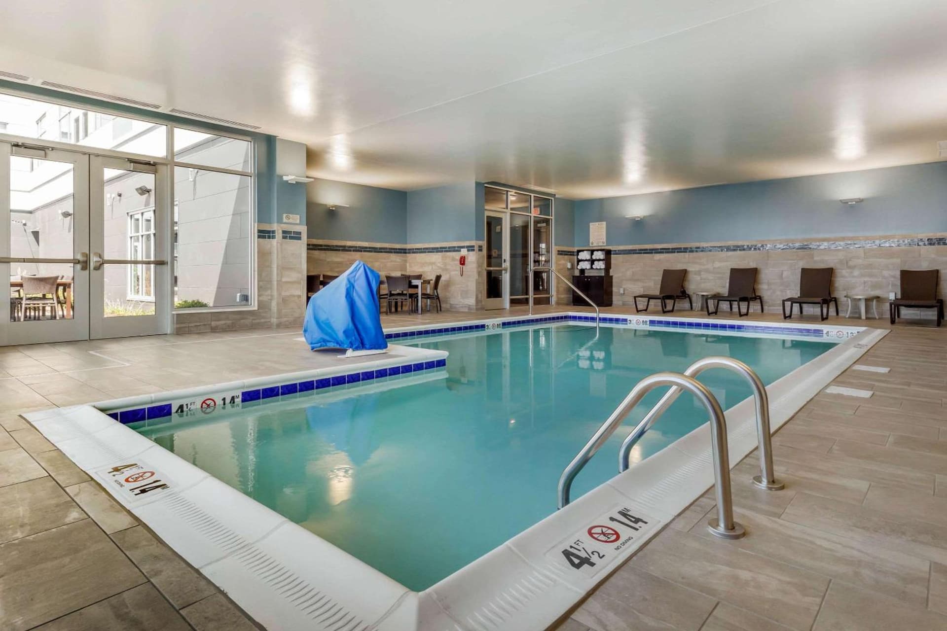 Holiday Inn Express Bettendorf - Davenport NE by IHG gallery photo in Bettendorf, IA — image 19