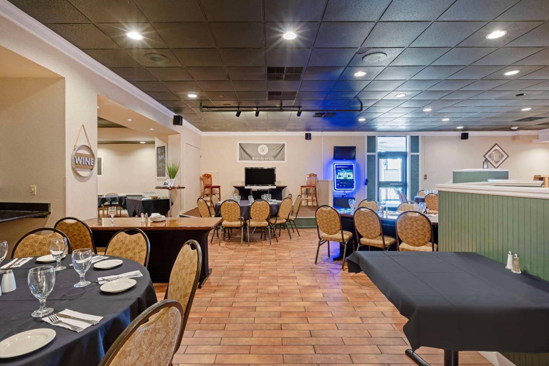 The Lux Hotel & Conference Center, an Ascend Collection Hotel property views in Waterloo — gallery photo 3