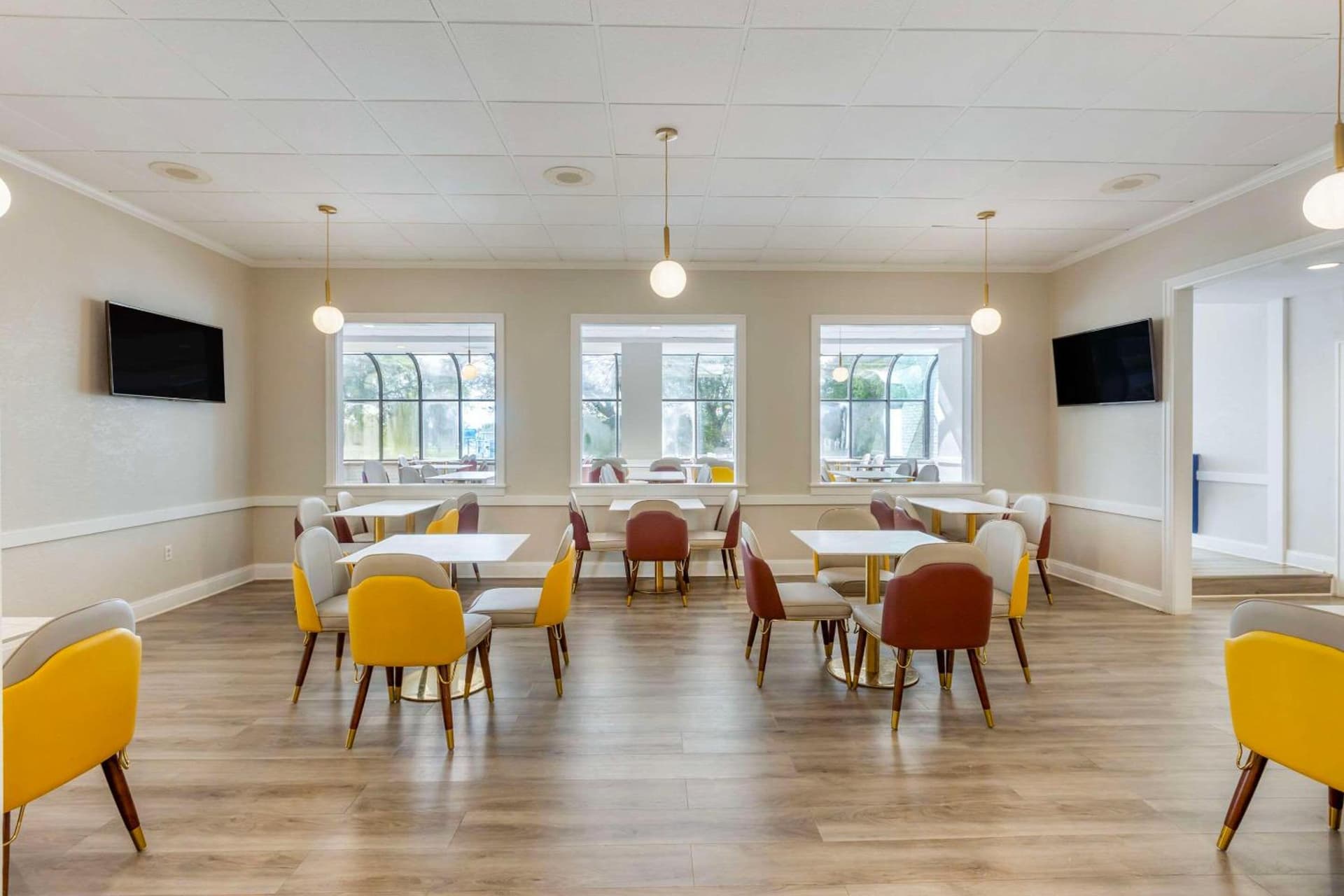 The Lux Hotel & Conference Center, an Ascend Collection Hotel gallery photo in Waterloo — image 5
