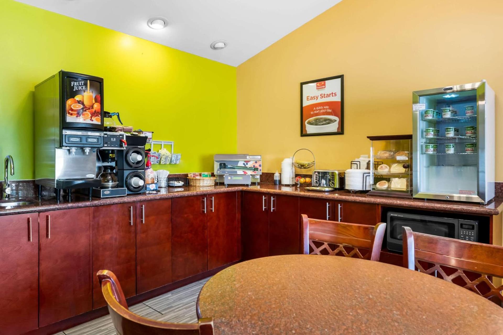 Econo Lodge Inn & Suites Eau Claire South gallery photo in Eau Claire, WI — image 14