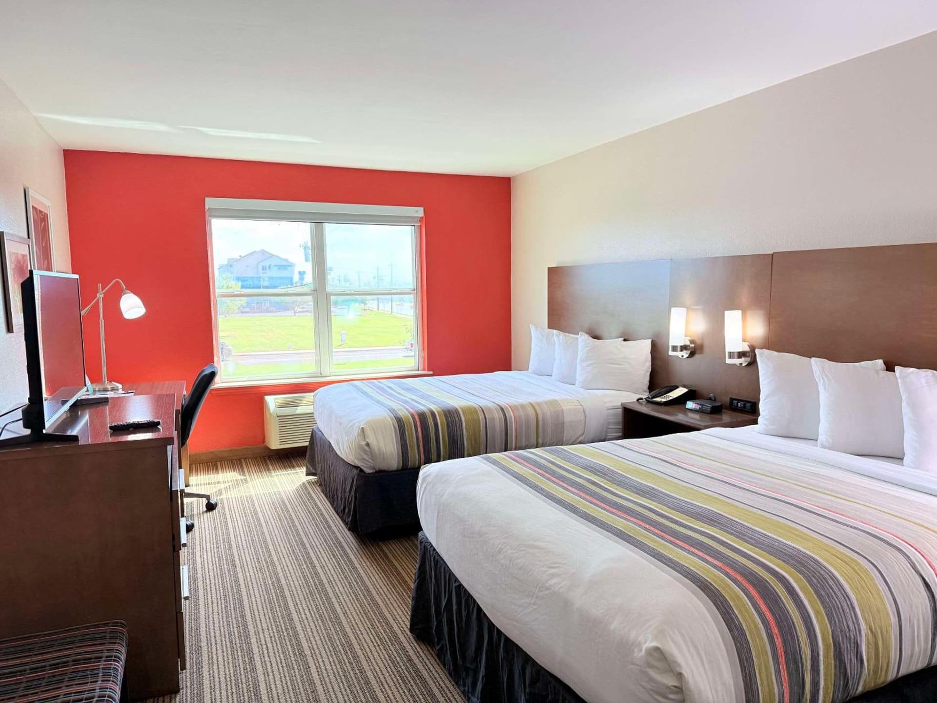 Country Inn & Suites by Radisson, Harlingen, TX gallery photo in Harlingen, TX — image 10