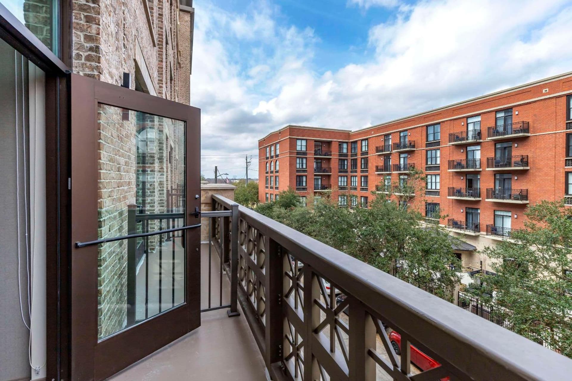 Cambria Hotel Savannah Downtown Historic District gallery photo in Savannah, GA — image 48