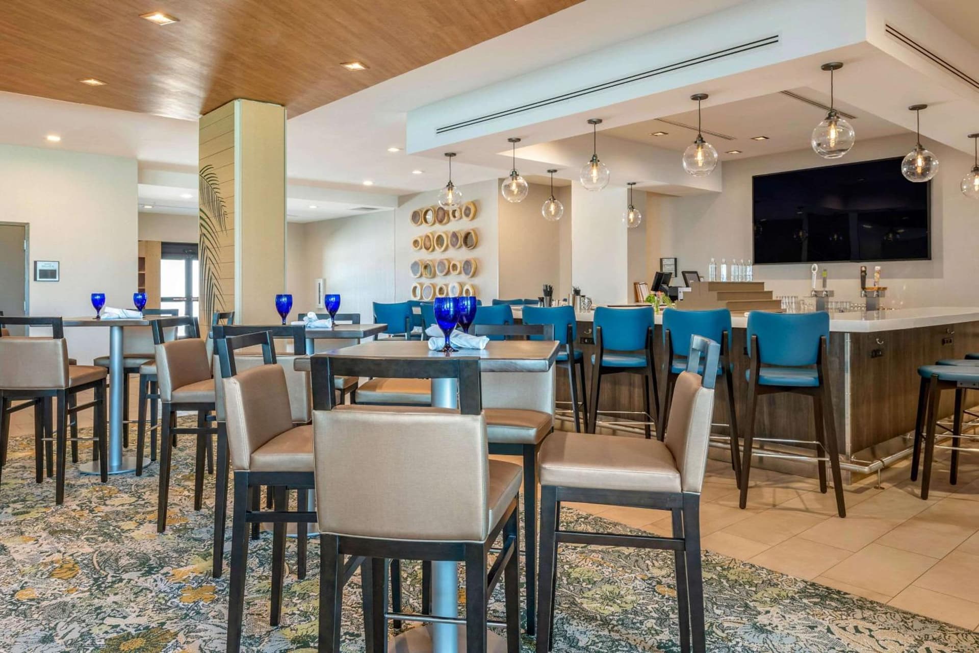 Cambria Hotel St Petersburg-Madeira Beach Marina gallery photo in St Pete Beach, FL — image 55