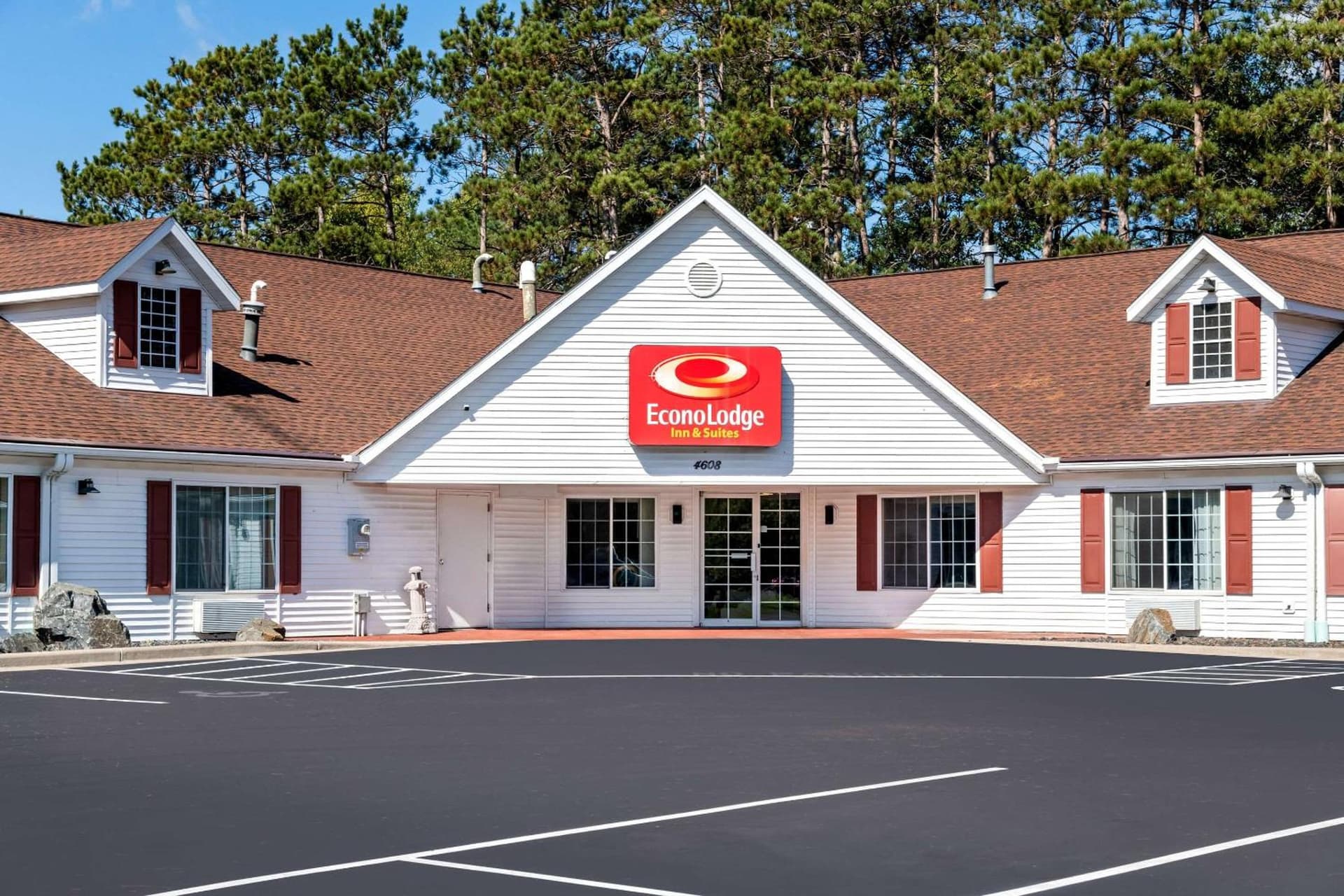 Econo Lodge Inn & Suites Eau Claire South — hotel in Eau Claire, Wisconsin