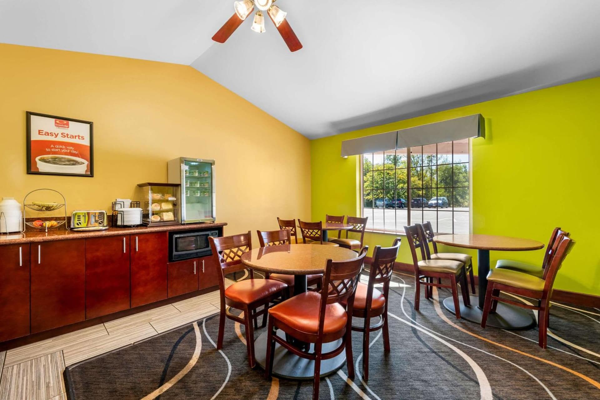 Econo Lodge Inn & Suites Eau Claire South gallery photo in Eau Claire, WI — image 17