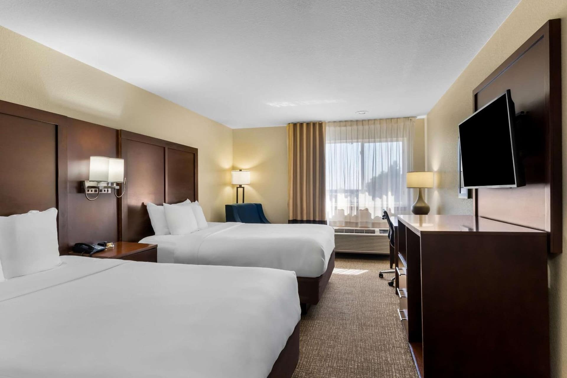 Comfort Inn & Suites Greeley property views in Greeley, CO — gallery photo 3