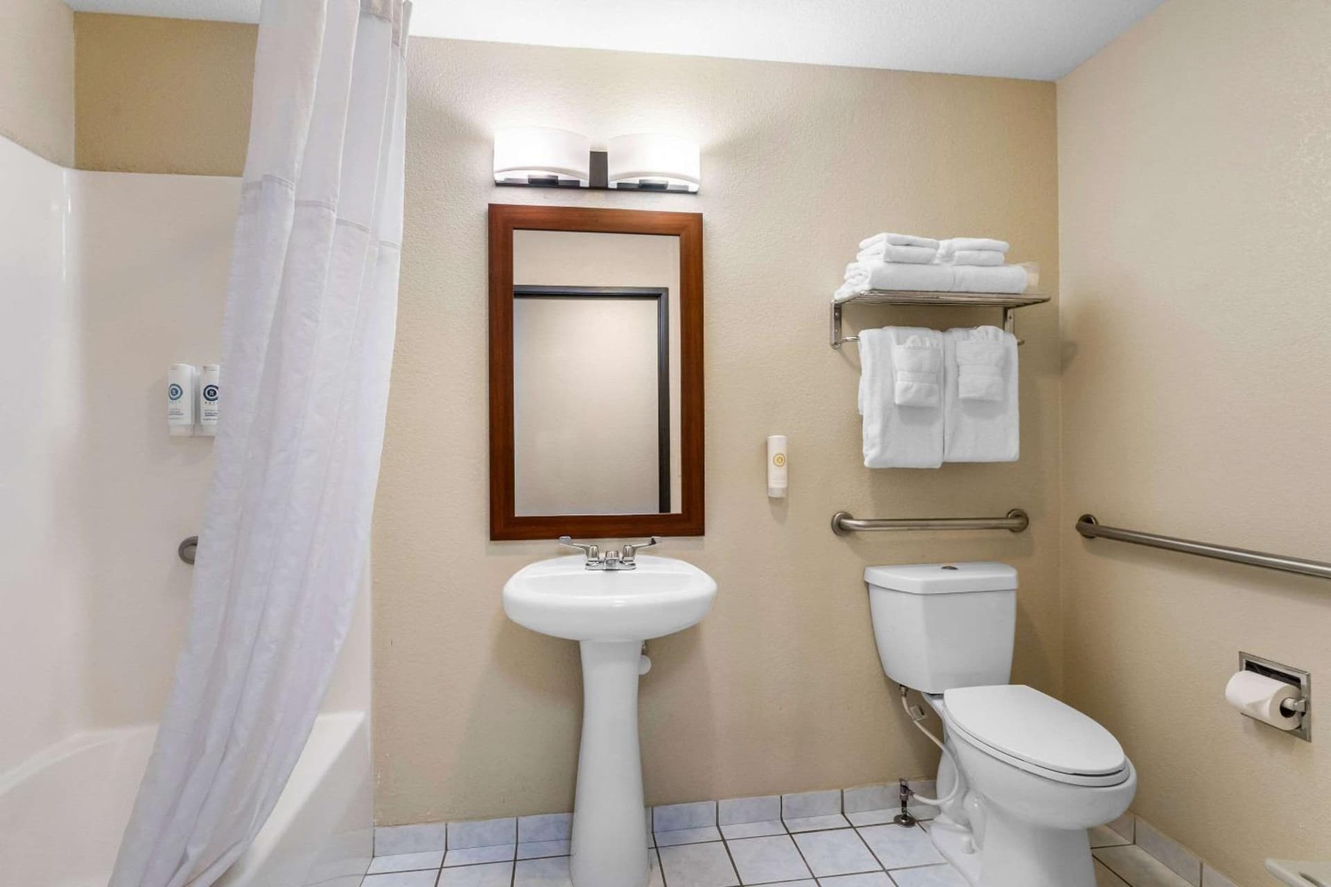 Comfort Inn & Suites Greeley gallery photo in Greeley, CO — image 10