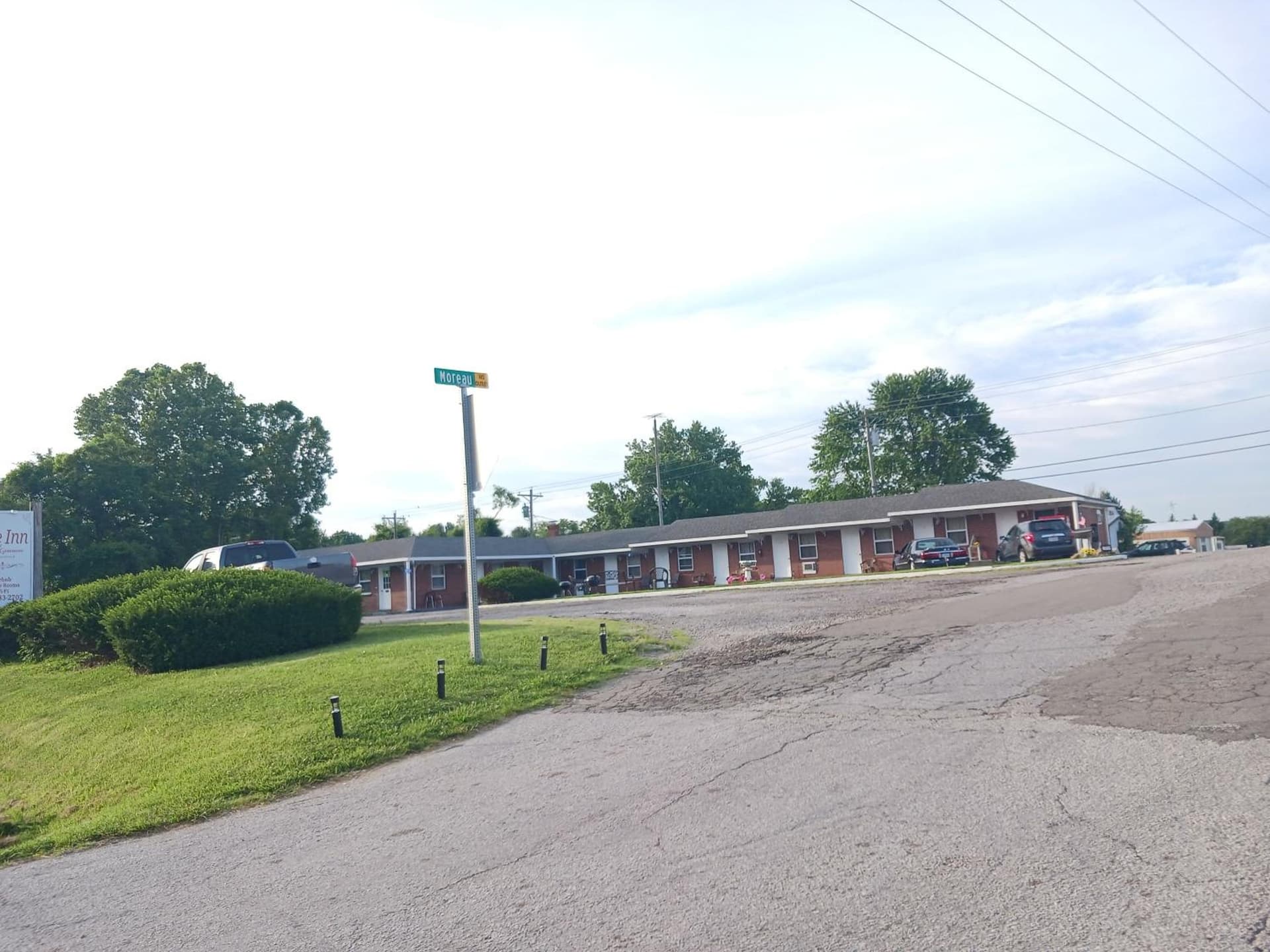 Wilmar Inn featured exterior or lobby in Sainte Genevieve — similar hotel