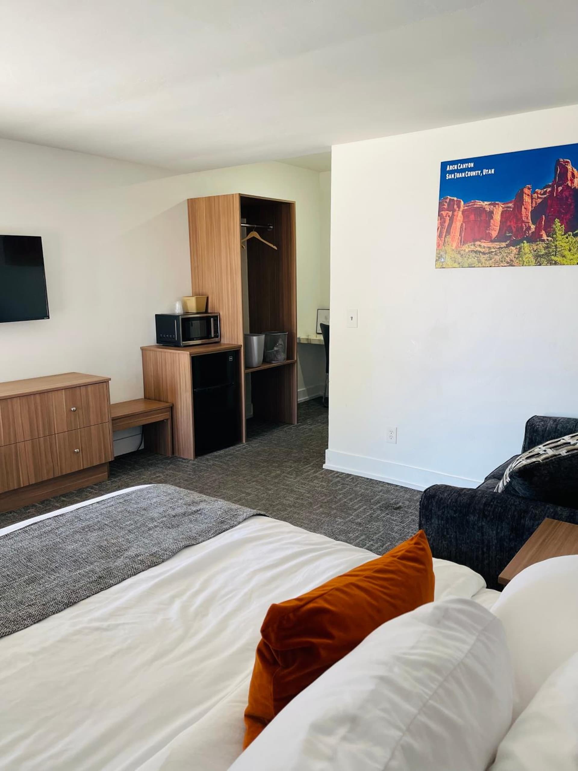 Blue Sage Inn & Suites property views in Blanding, UT — gallery photo 3