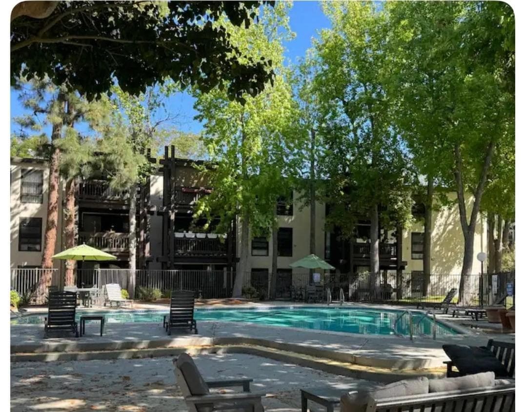 Sweet room with private bathroom featured exterior or lobby in Los Angeles, CA — similar hotel