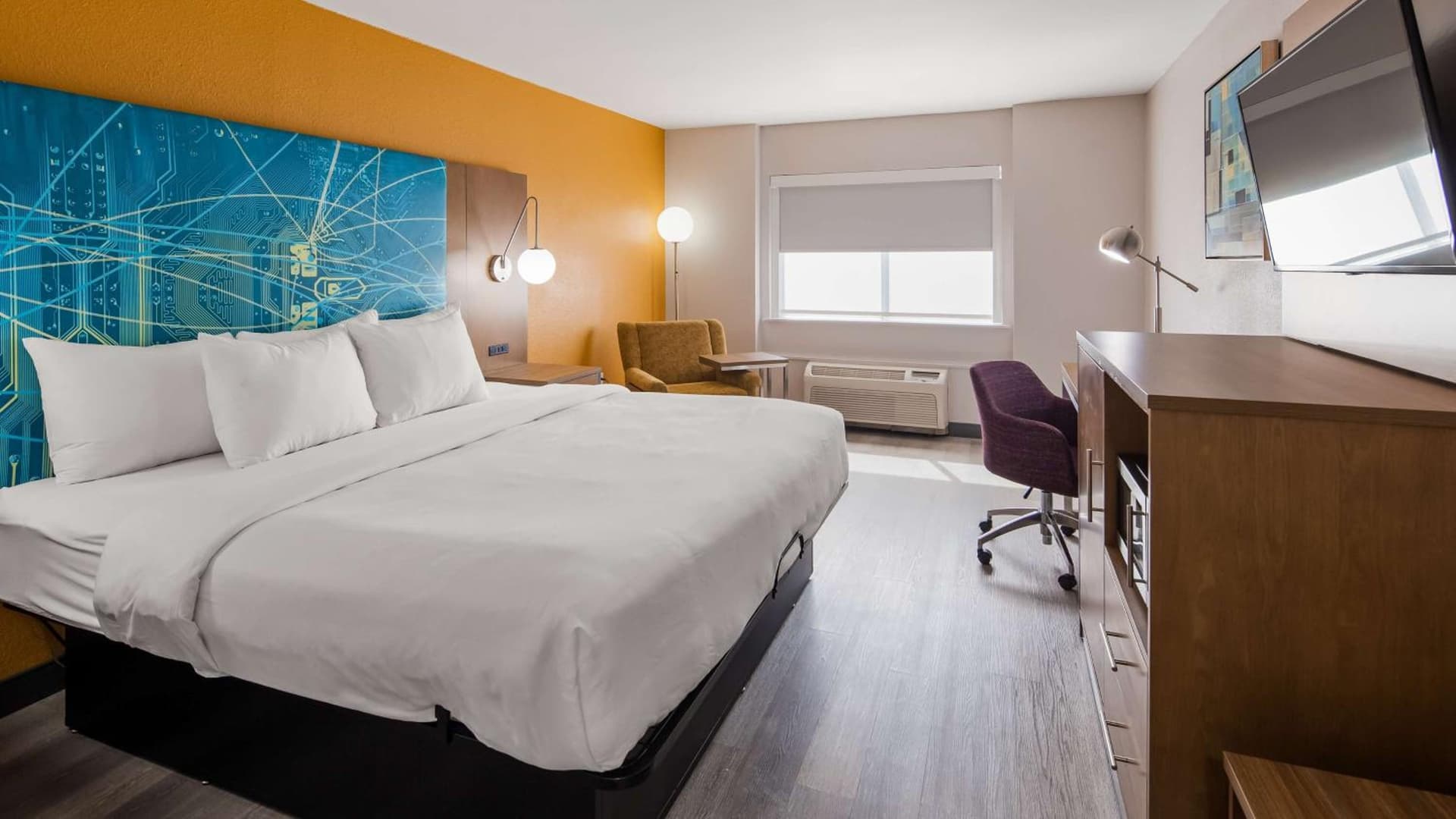 Best Western Plus Raleigh Crabtree Valley Hotel interior in Raleigh, NC — gallery photo 2