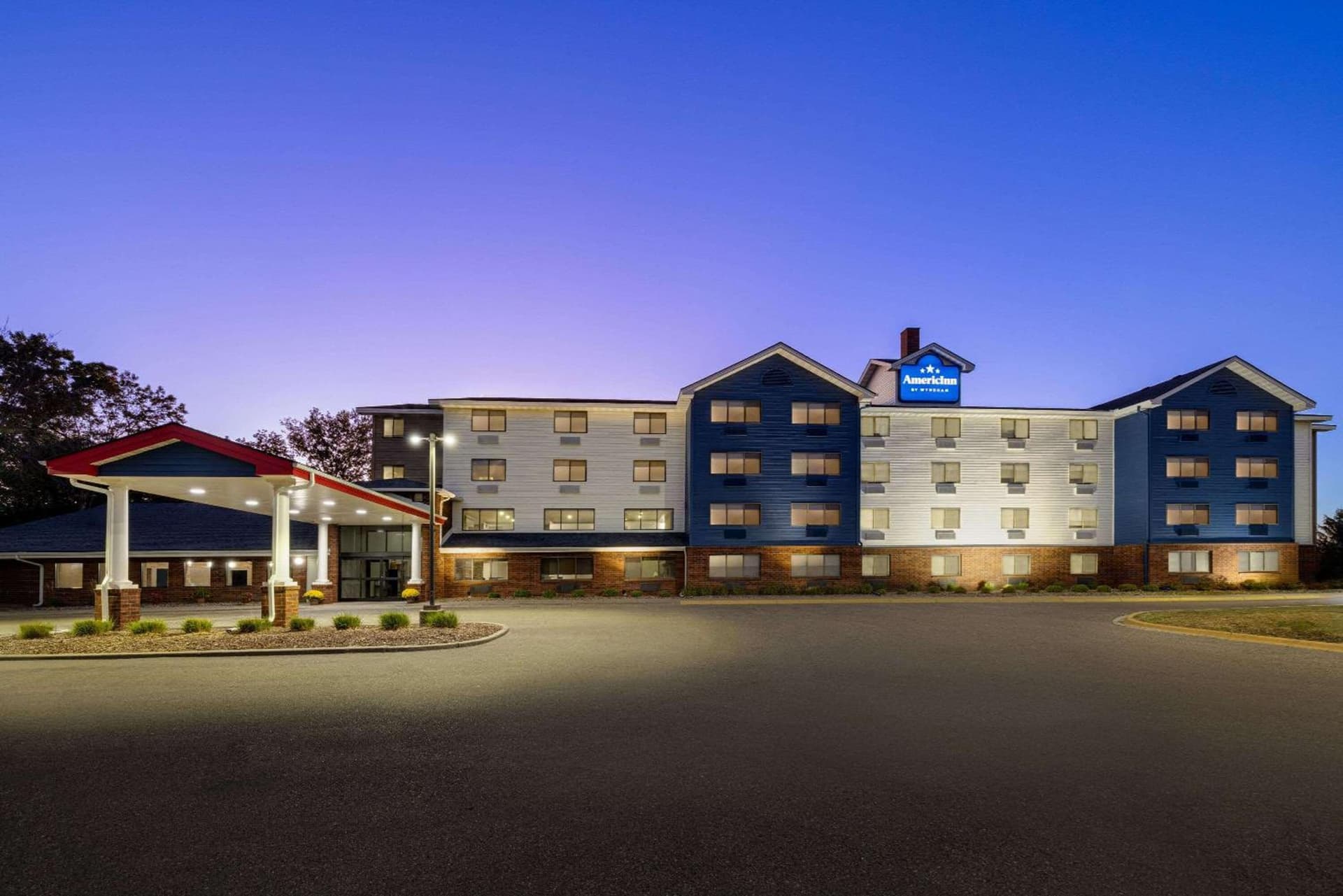 AmericInn by Wyndham Inver Grove Heights Minneapolis featured exterior or lobby in Inver Grove Heights, MN — similar hotel