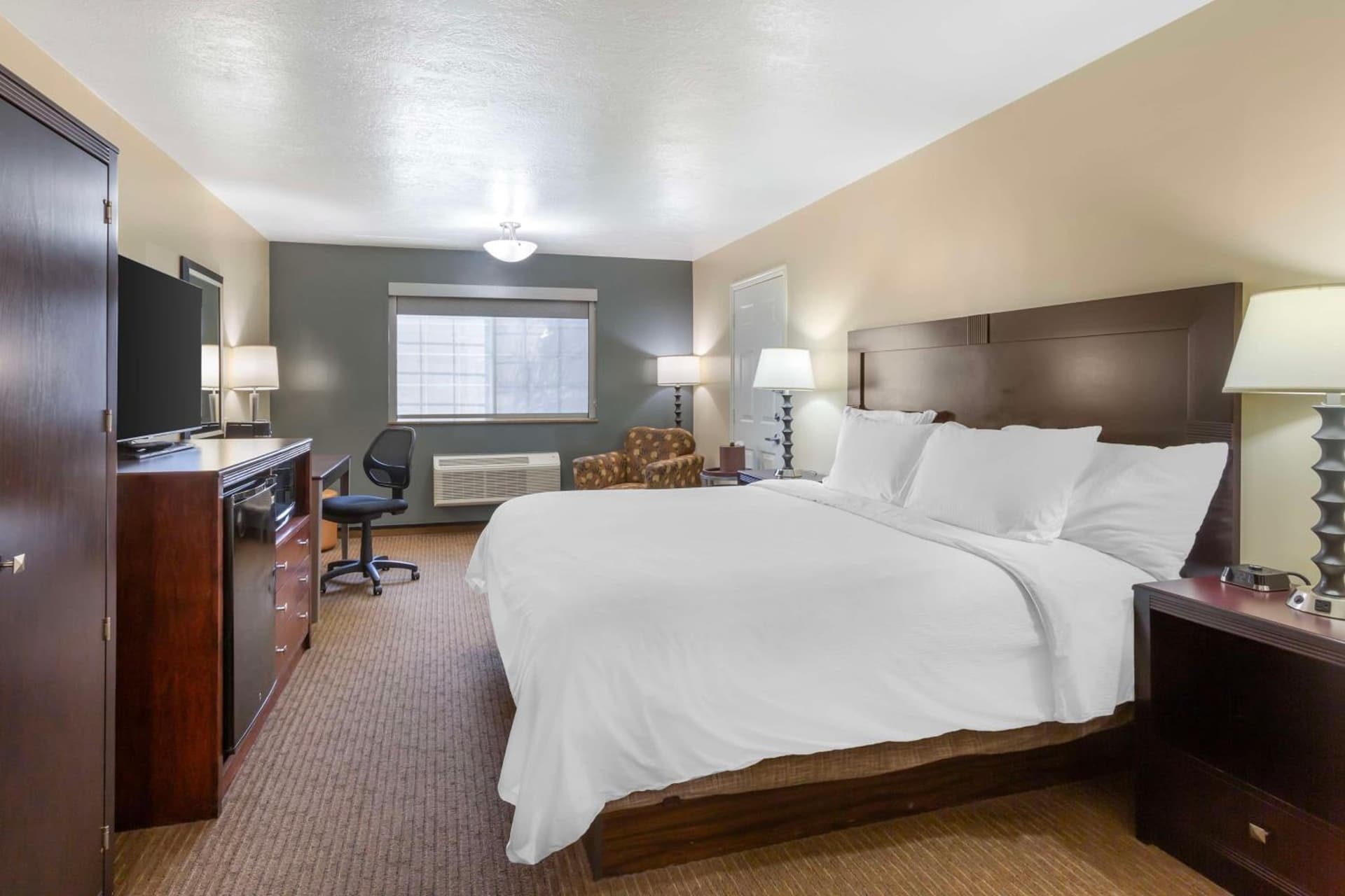 Best Western PLUS Cotton Tree Inn property views in North Salt Lake, UT — gallery photo 3