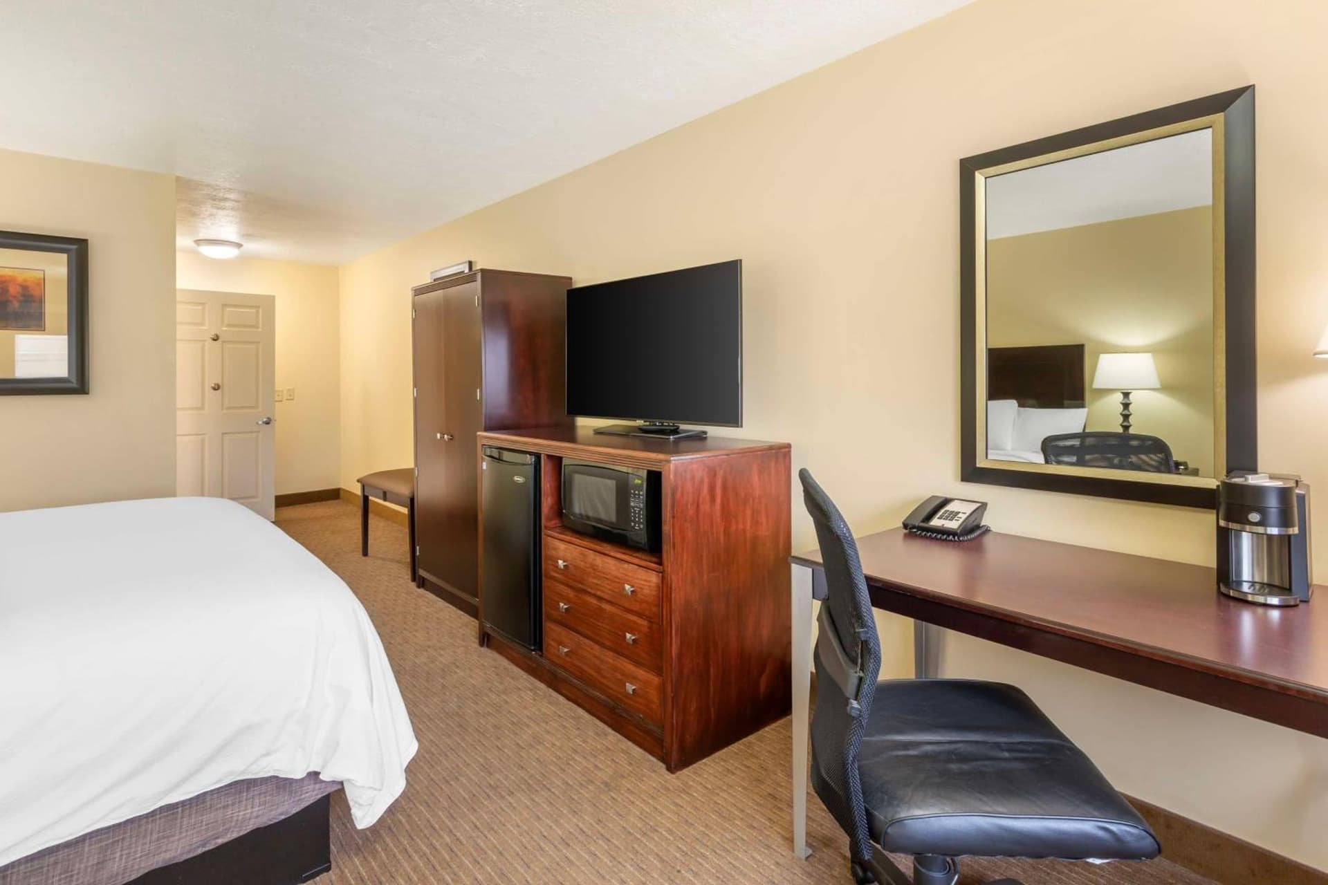 Best Western PLUS Cotton Tree Inn interior in North Salt Lake, UT — gallery photo 2
