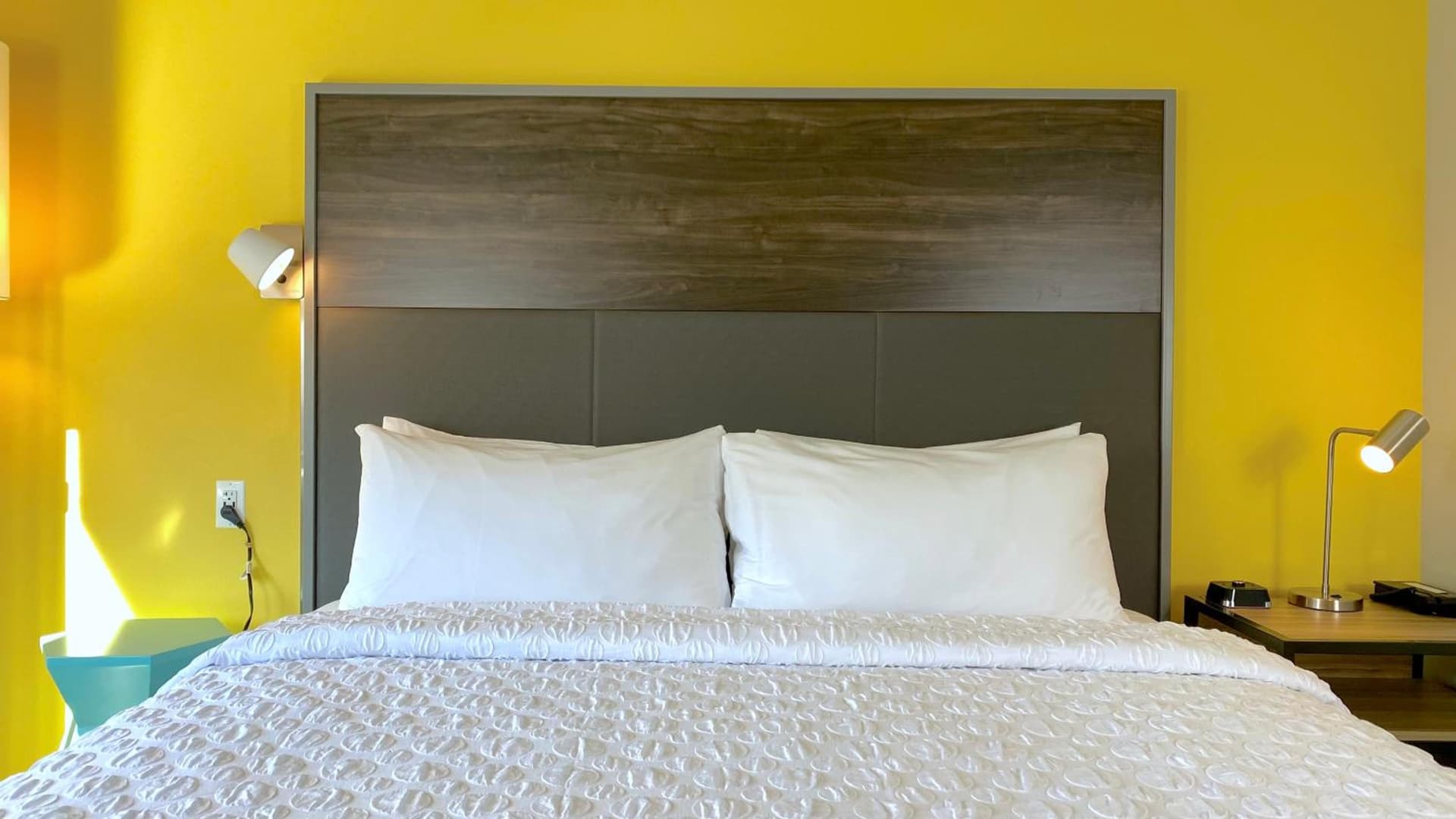 Tru By Hilton Baltimore Harbor East interior in Baltimore, MD — gallery photo 2