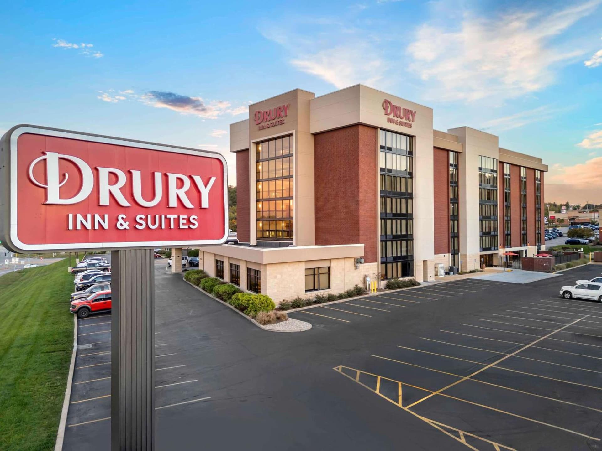 Drury Inn & Suites St. Louis-Southwest gallery photo in Peerless Park, MO — image 57
