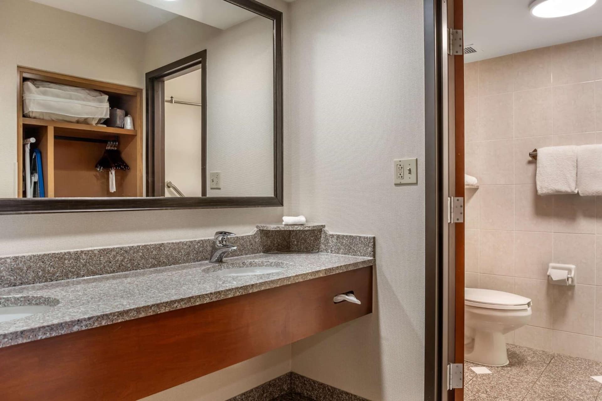 Drury Inn & Suites St. Louis-Southwest gallery photo in Peerless Park, MO — image 37