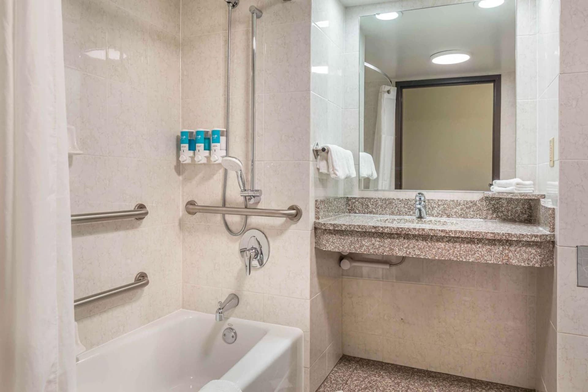 Drury Inn & Suites St. Louis-Southwest gallery photo in Peerless Park, MO — image 29
