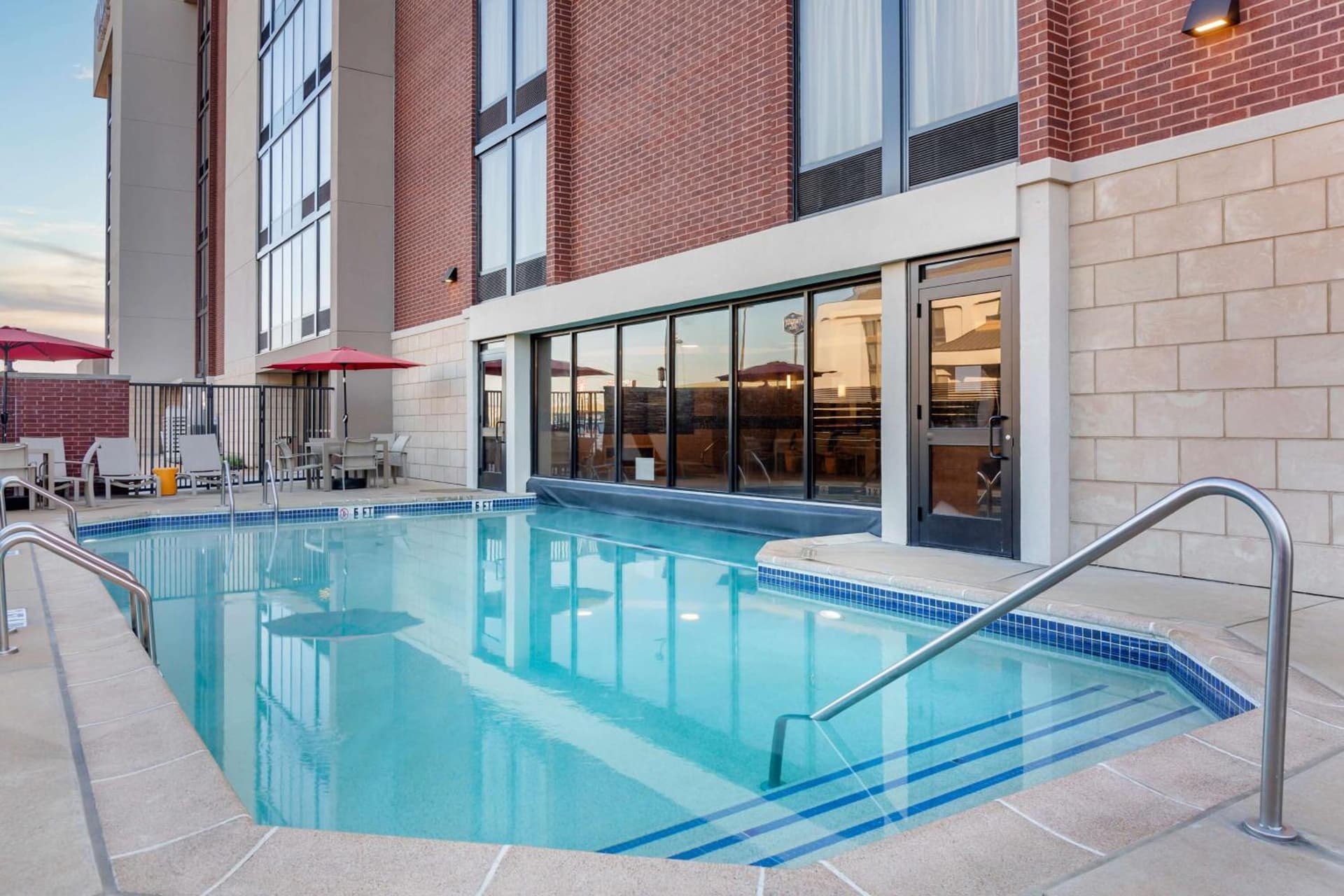 Drury Inn & Suites St. Louis-Southwest gallery photo in Peerless Park, MO — image 42
