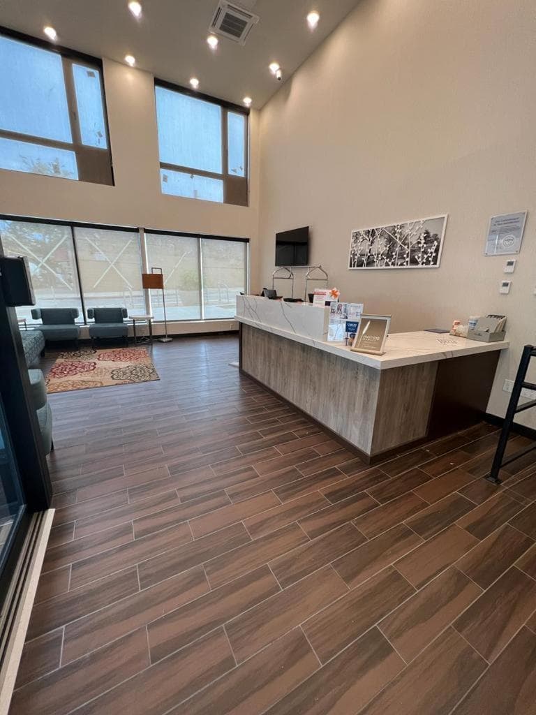 Red Roof Inn PLUS Brooklyn - 3rd Ave interior in Brooklyn, NY — gallery photo 2