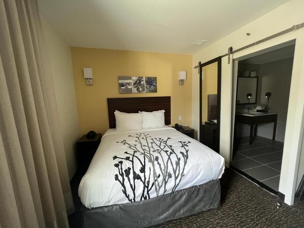 Red Roof Inn PLUS Brooklyn - 3rd Ave property views in Brooklyn, NY — gallery photo 3