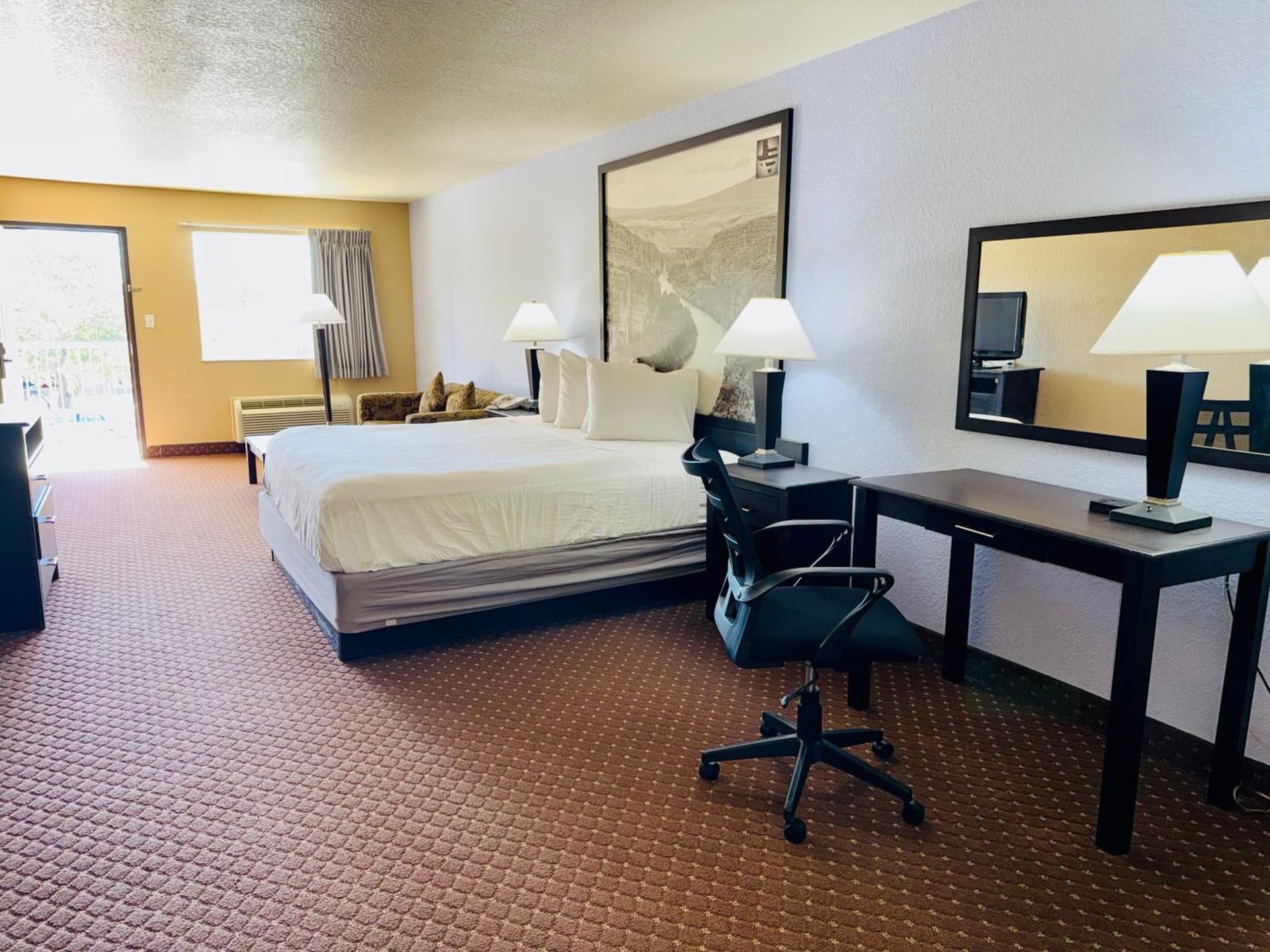 Hill Country Inn & Suites - New Braunfels, Gruene gallery photo in New Braunfels, TX — image 4