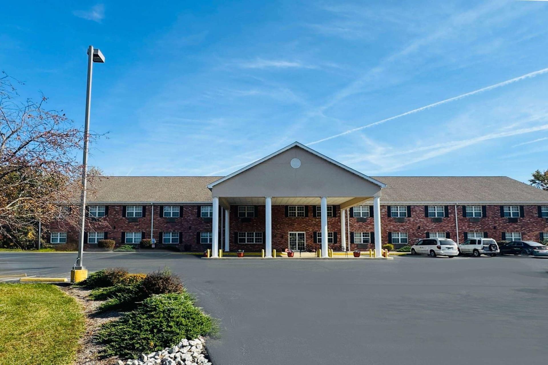 Baymont by Wyndham Chester IL featured exterior or lobby in Chester, IL — similar hotel