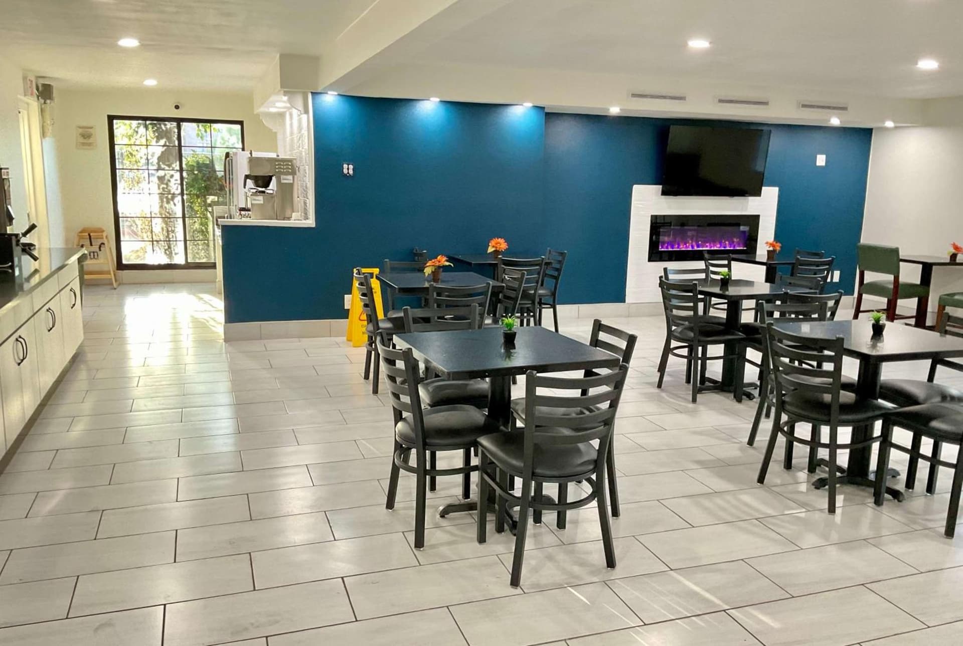 La Quinta Inn by Wyndham Stockton gallery photo in Stockton, CA — image 29