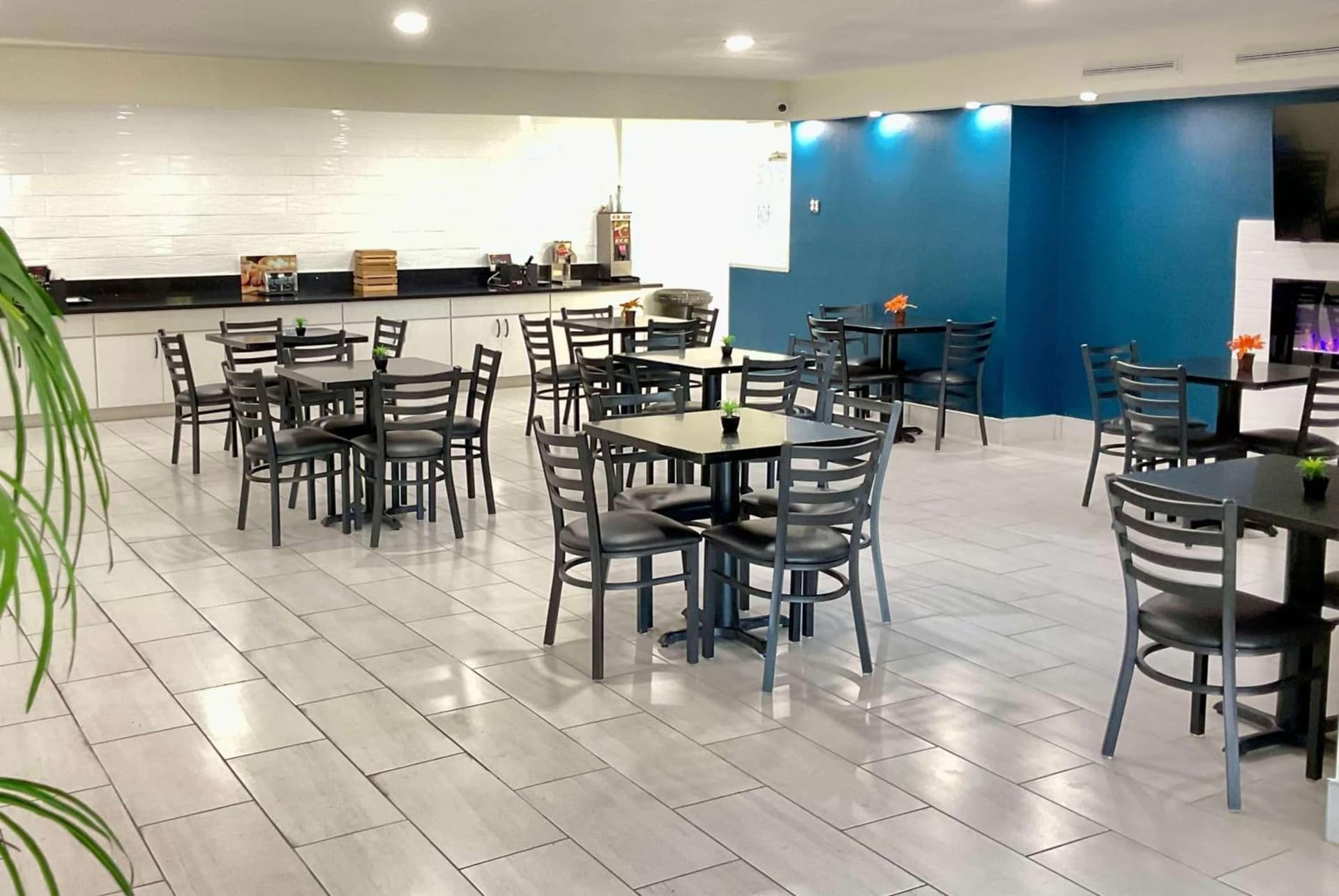 La Quinta Inn by Wyndham Stockton gallery photo in Stockton, CA — image 36