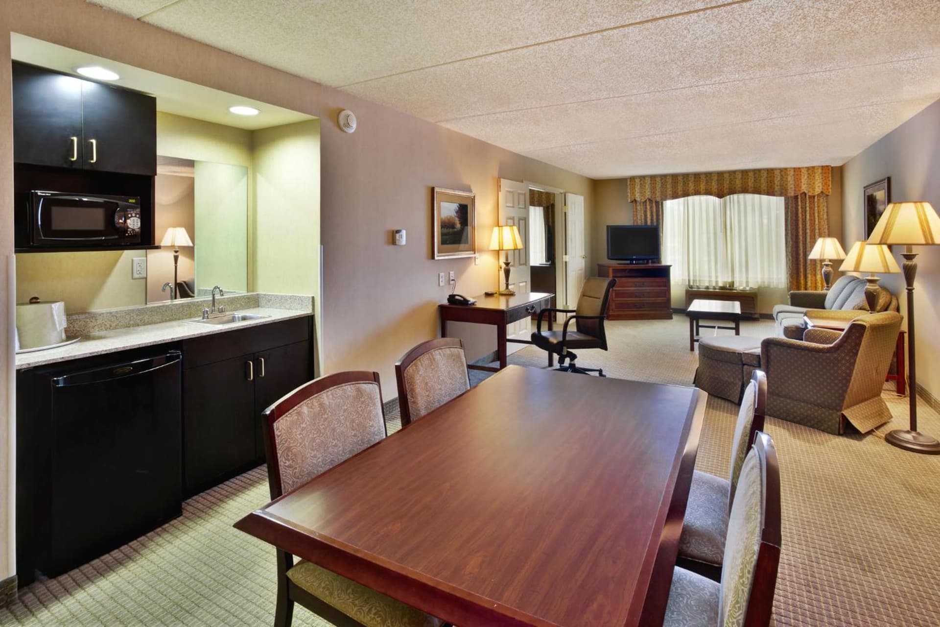 Holiday Inn Hotel & Suites Ann Arbor University of Michigan Area by IHG gallery photo in Ann Arbor, MI — image 68
