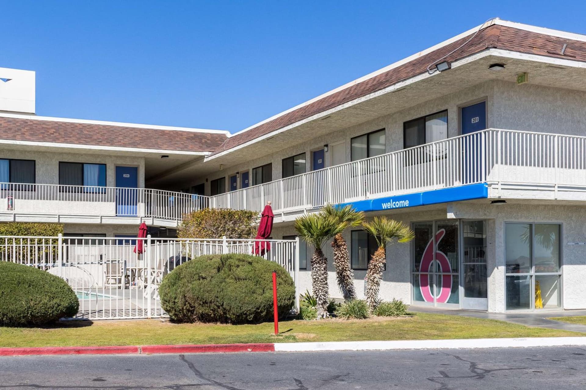 Studio 6 Mojave, CA - Airport featured exterior or lobby in Mojave, CA — similar hotel