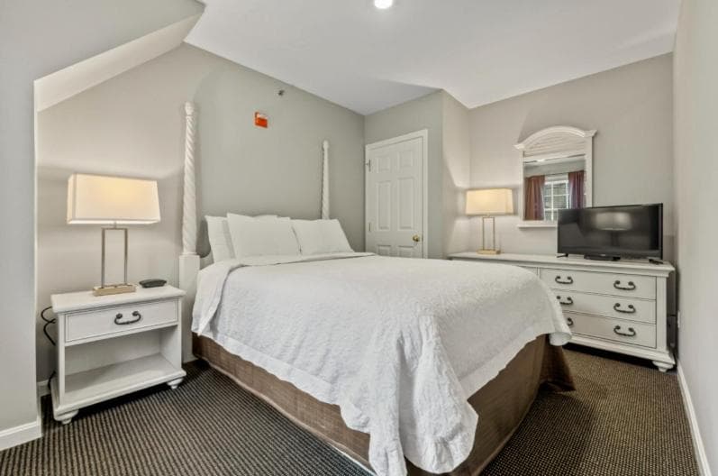 Sea Rose Suites property views in Ogunquit — gallery photo 3