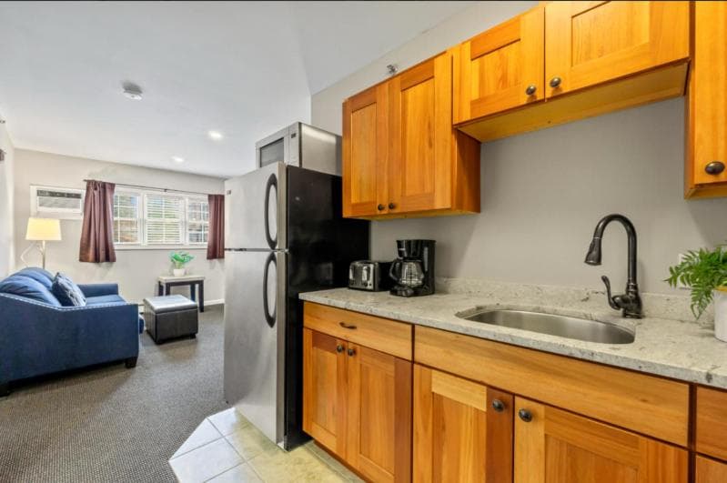 Sea Rose Suites gallery photo in Ogunquit — image 30