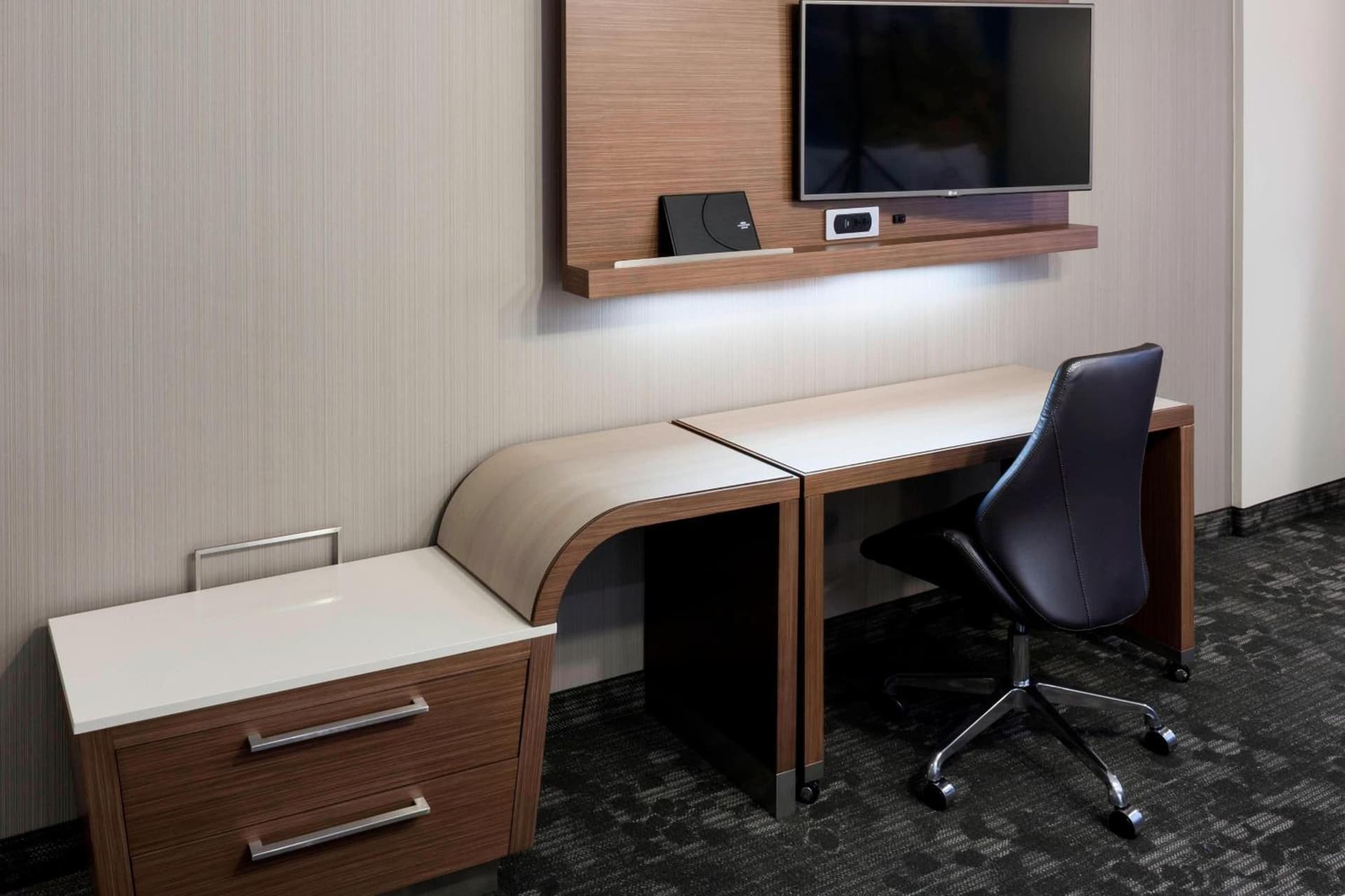 Courtyard by Marriott Houston North/Shenandoah gallery photo in The Woodlands, TX — image 22