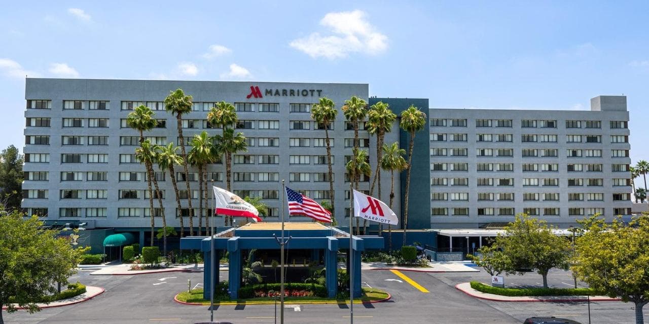 Long Beach Marriott interior in Long Beach, CA — gallery photo 2