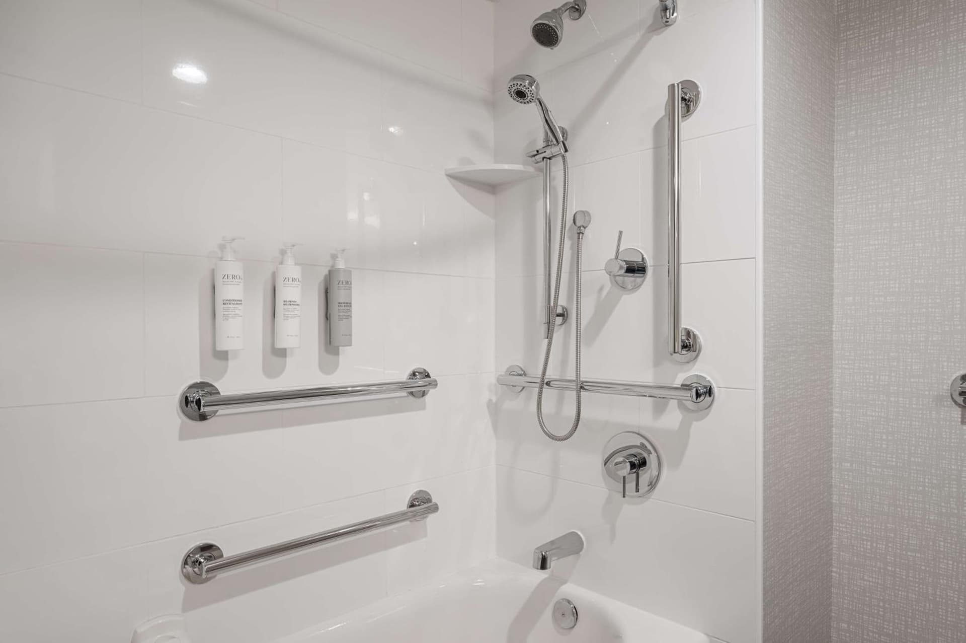 Hampton Inn Front Royal interior in Front Royal, VA — gallery photo 2