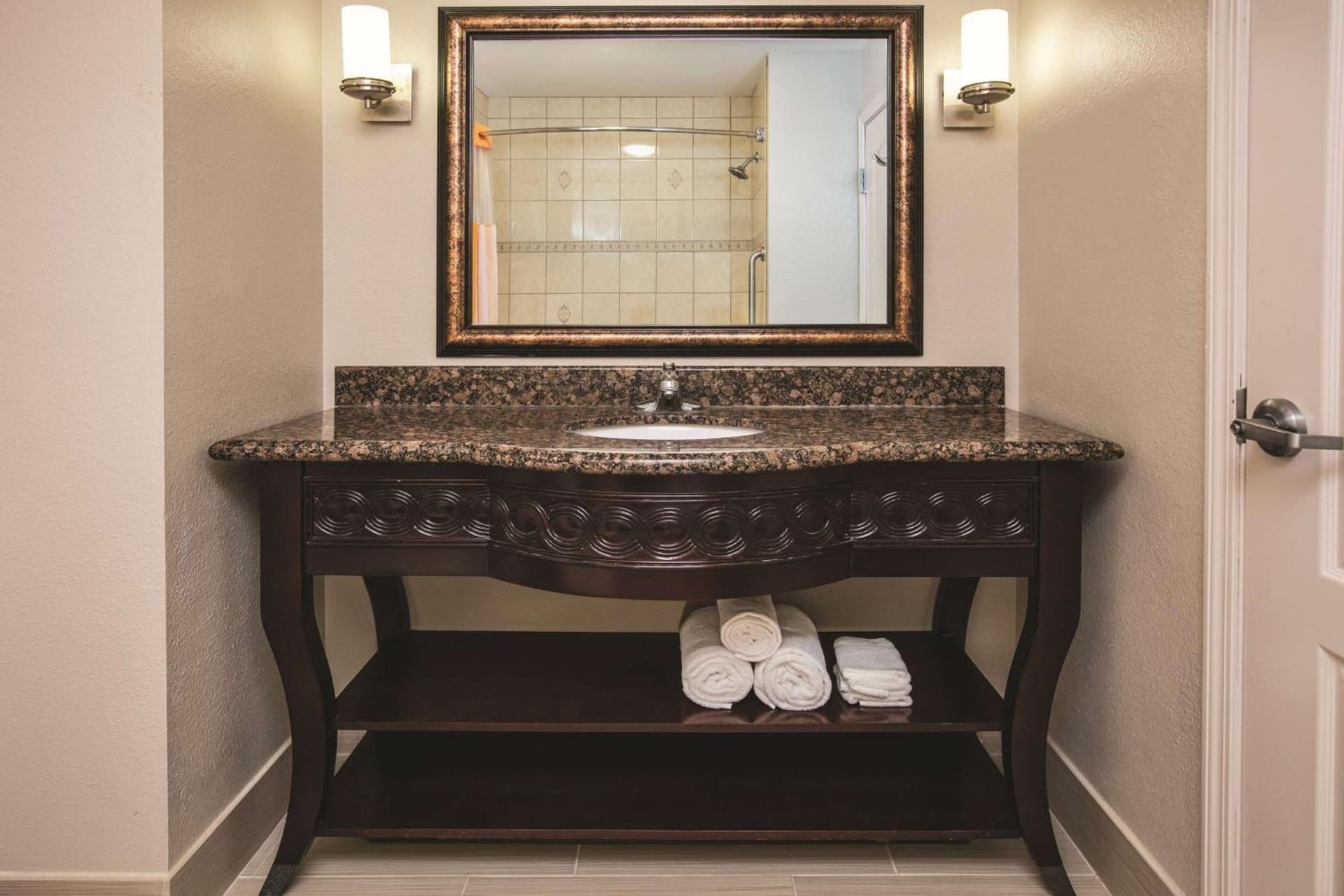 Baymont by Wyndham Dallas South-DeSoto gallery photo in DeSoto, TX — image 16