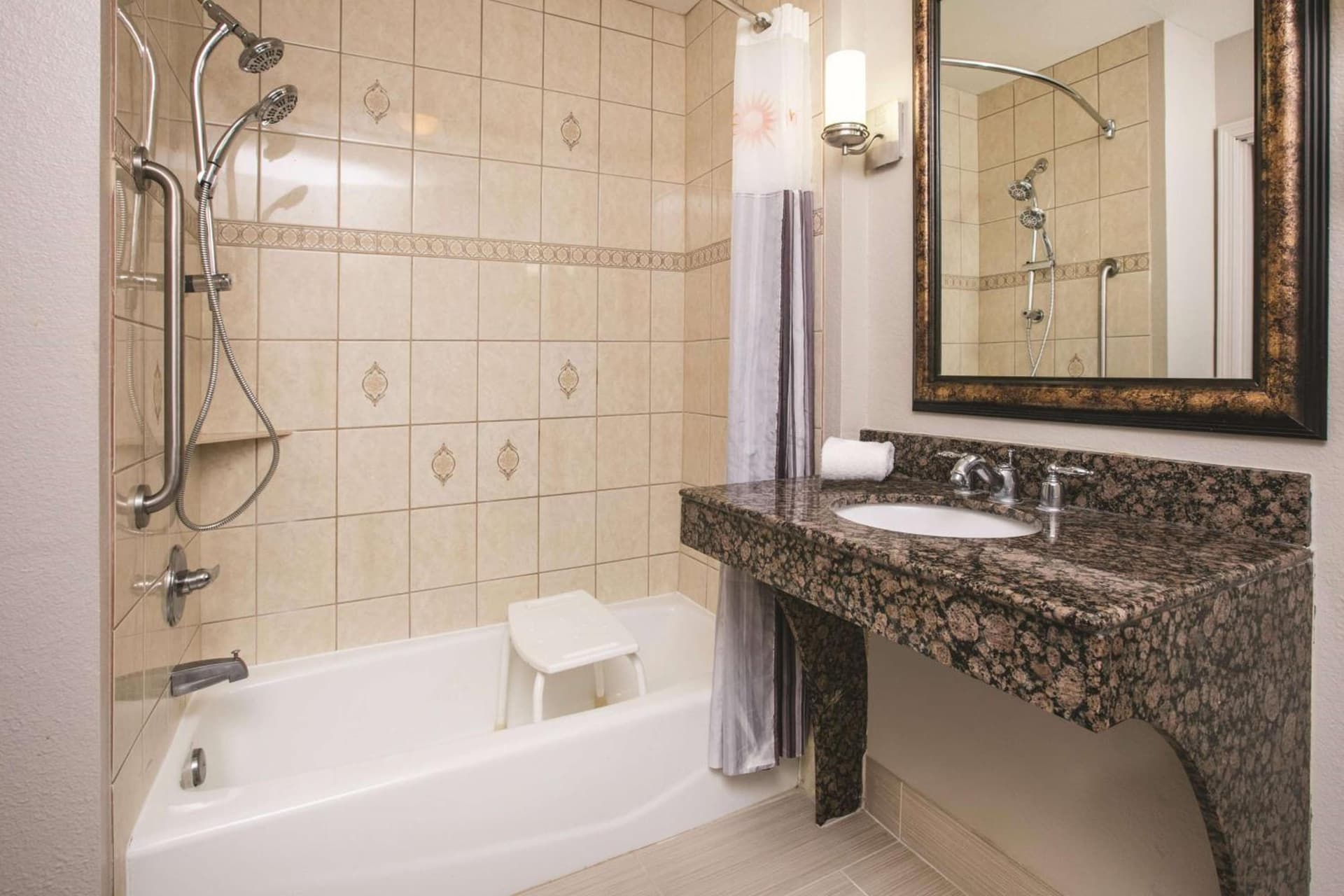 Baymont by Wyndham Dallas South-DeSoto gallery photo in DeSoto, TX — image 30