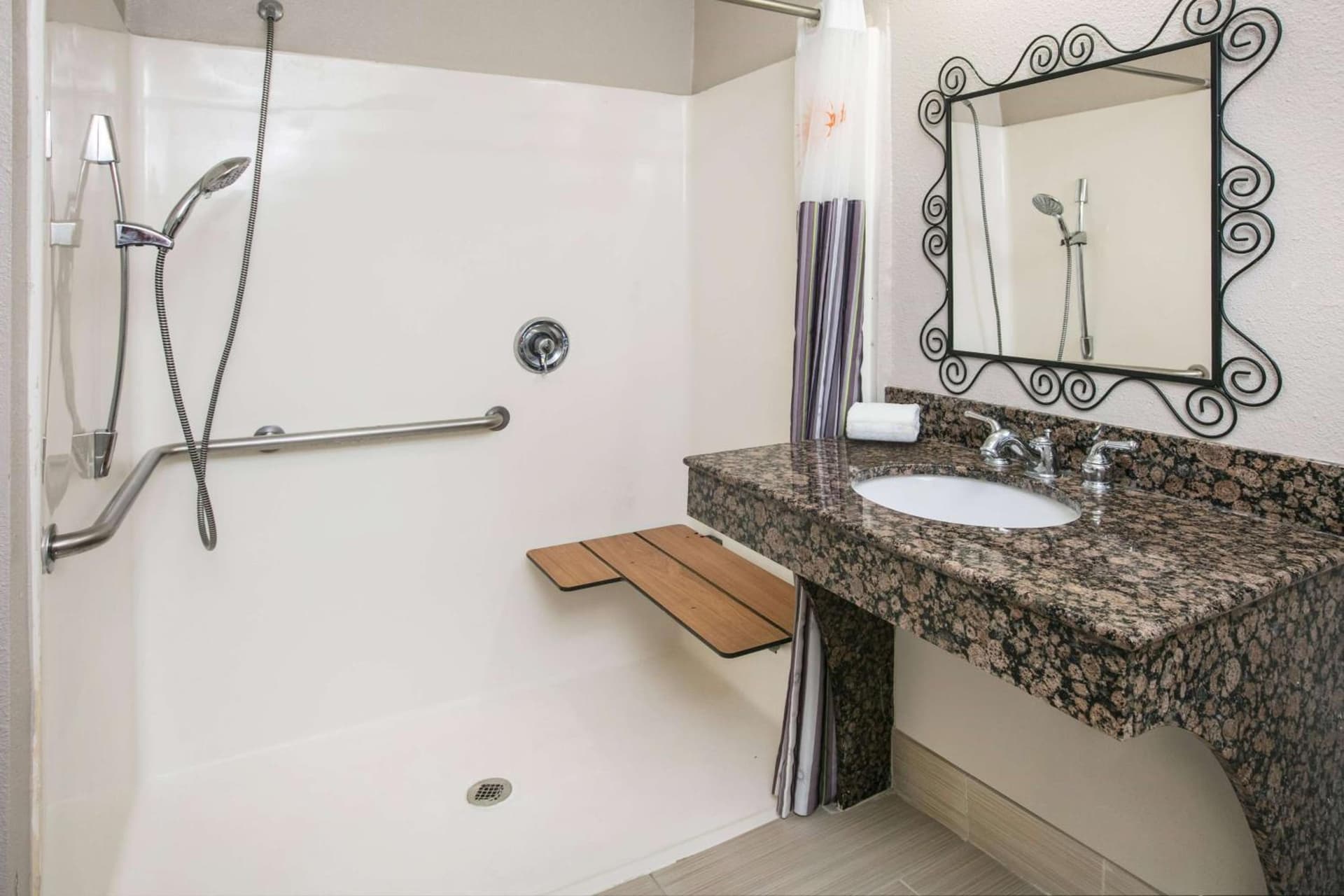 Baymont by Wyndham Dallas South-DeSoto gallery photo in DeSoto, TX — image 26