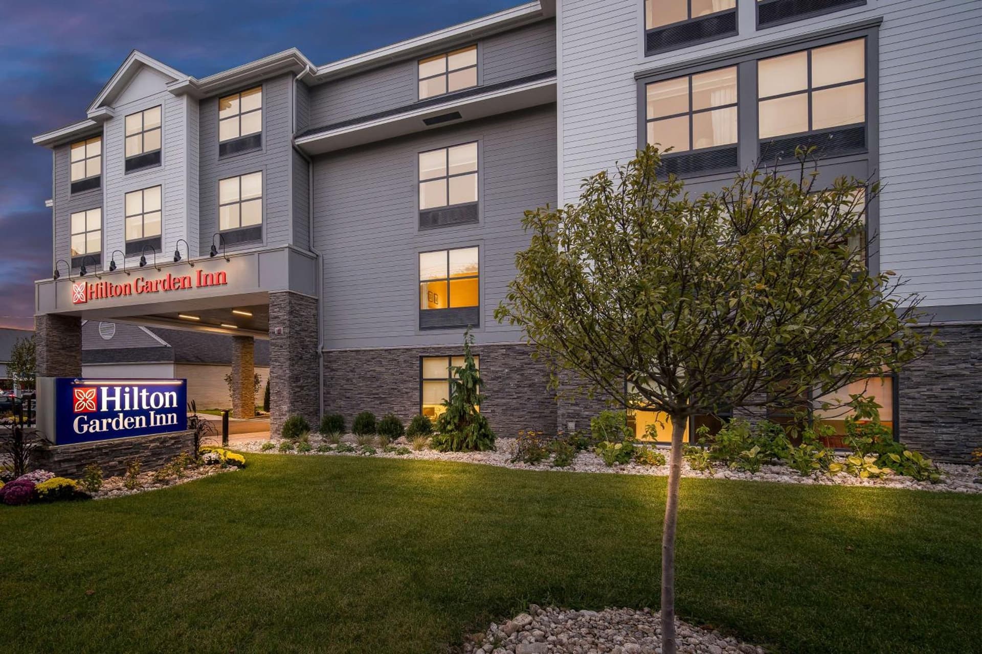 Hilton Garden Inn North Conway interior in North Conway, NH — gallery photo 2