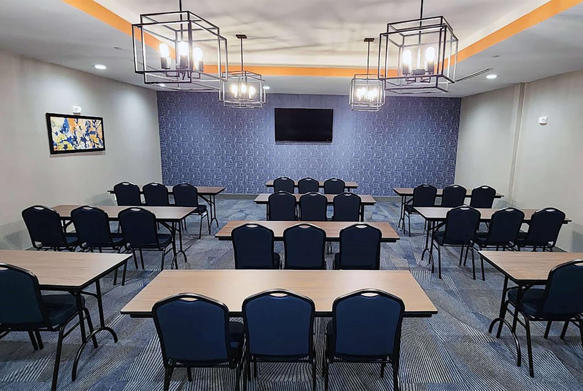 La Quinta Inn & Suites by Wyndham Austin South interior in Austin, TX — gallery photo 2
