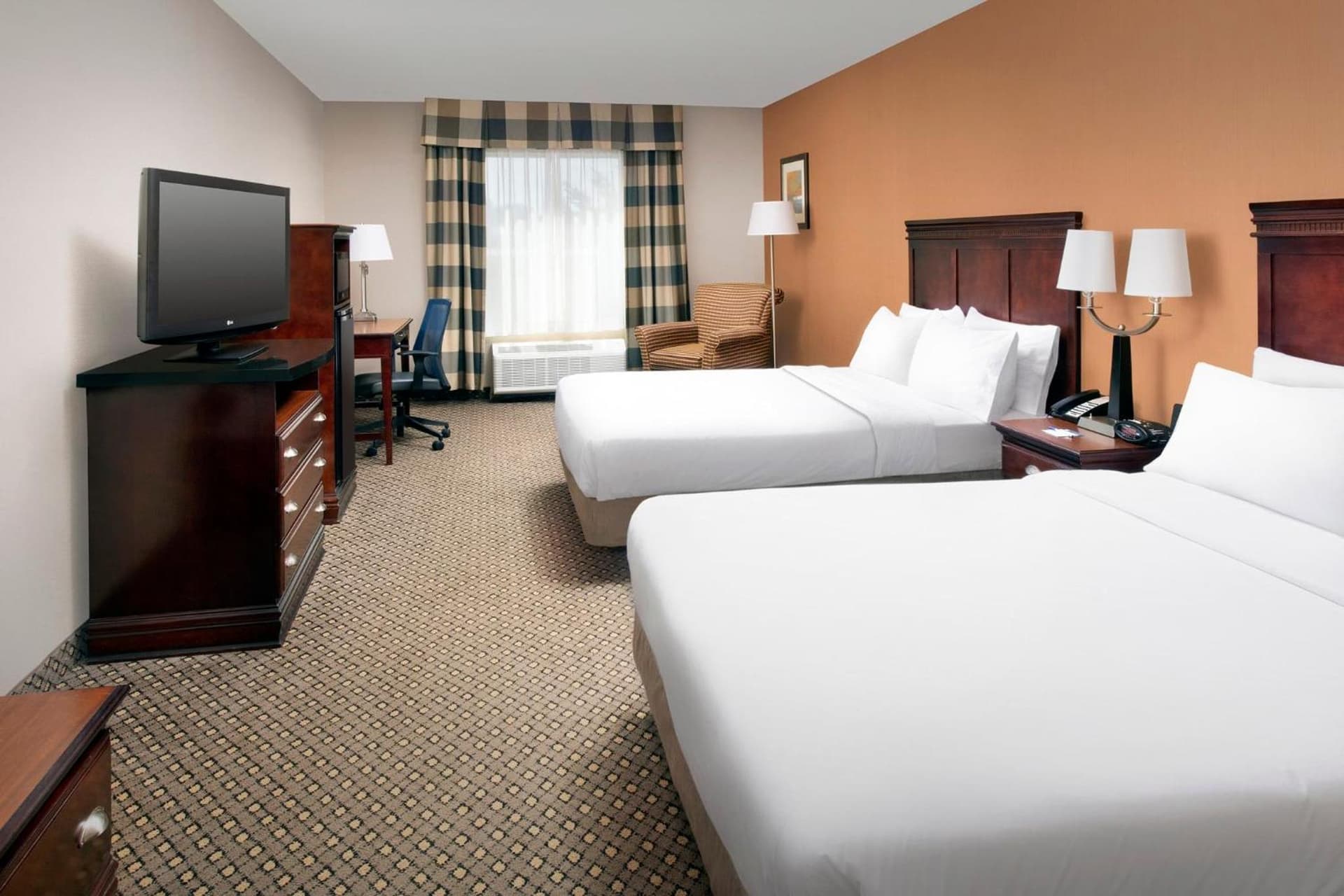 Holiday Inn Express & Suites by IHG Chambersburg by IHG gallery photo in Chambersburg, PA — image 11